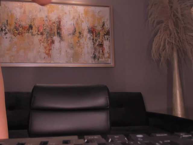 Carolineevans's BongaCams show and profile