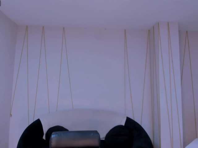 Carolineevans's BongaCams show and profile