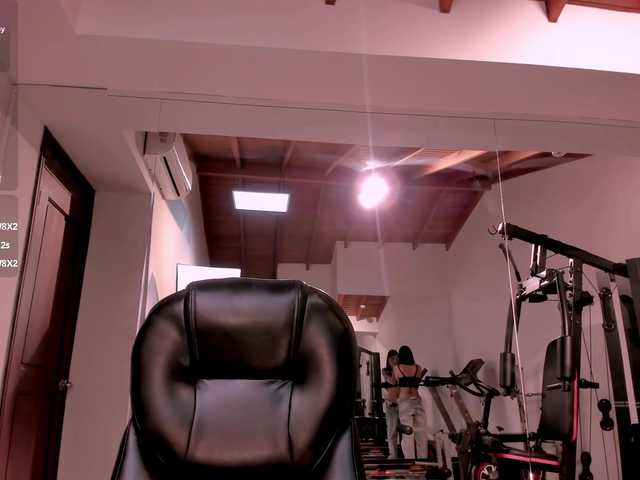 Carolineevans's BongaCams show and profile