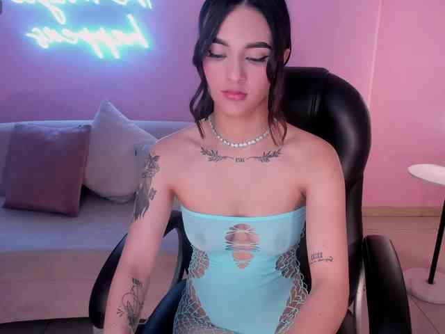 CarolineEvans webcam