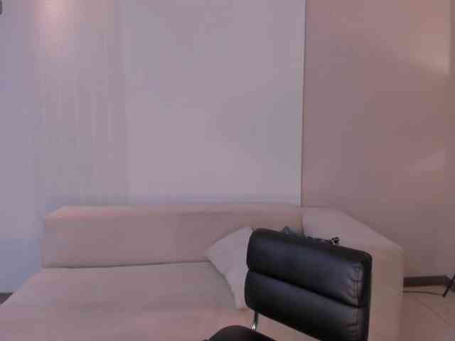 CarolineEvans webcam