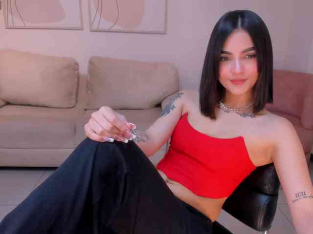 CarolineEvans webcam