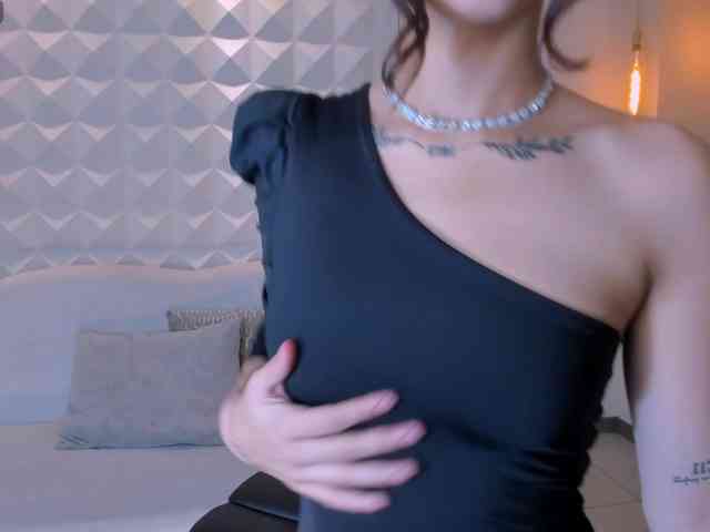 CarolineEvans webcam