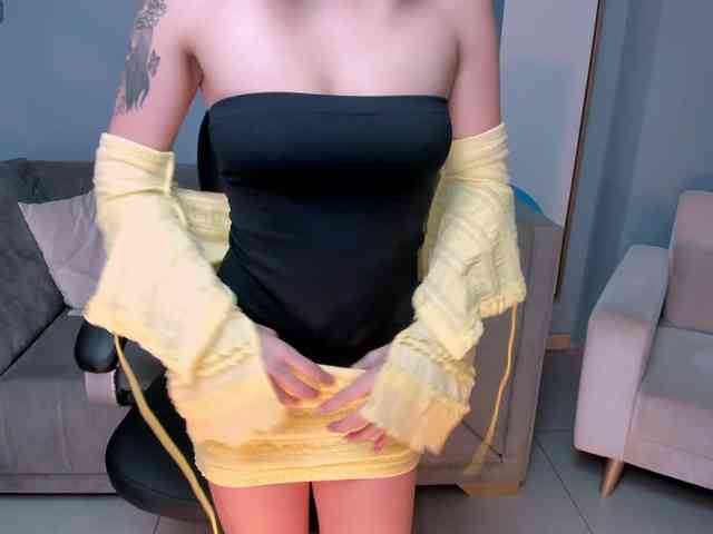 CarolineEvans webcam