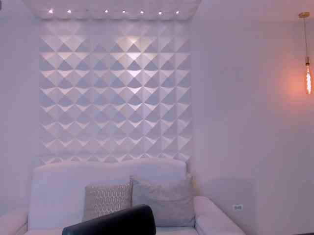 CarolineEvans webcam