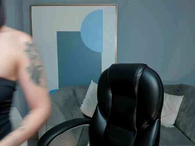 CarolineEvans webcam