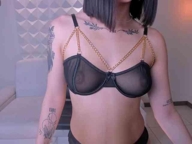 CarolineEvans webcam