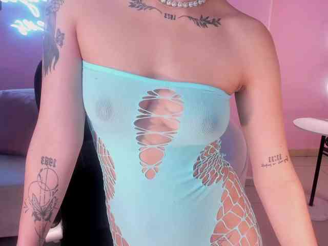 CarolineEvans webcam