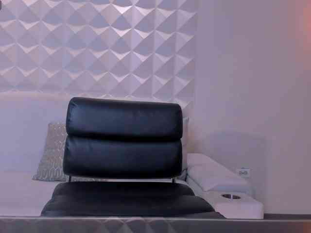 CarolineEvans webcam