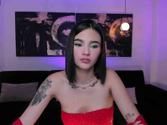 CarolineEvans webcam