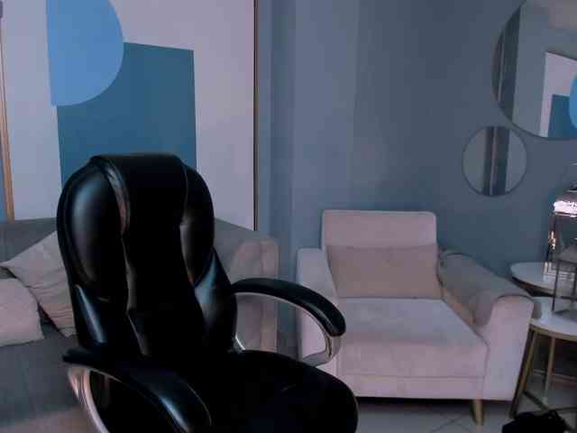 CarolineEvans webcam