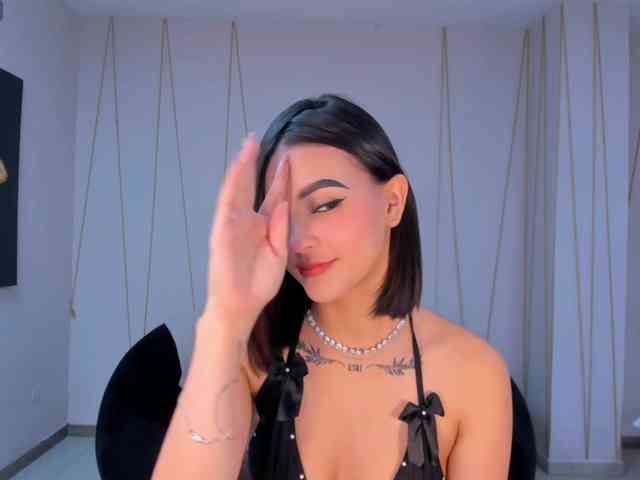 CarolineEvans webcam