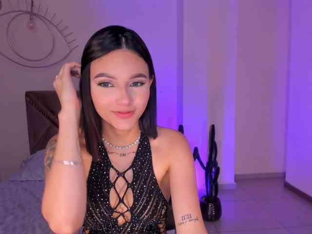 CarolineEvans webcam