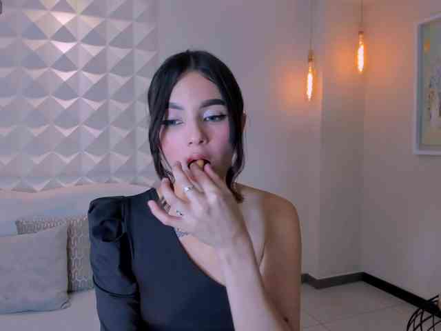 CarolineEvans webcam