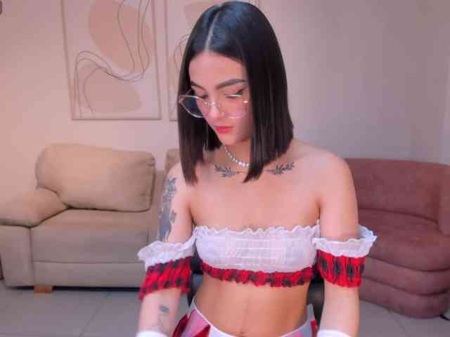 CarolineEvans webcam