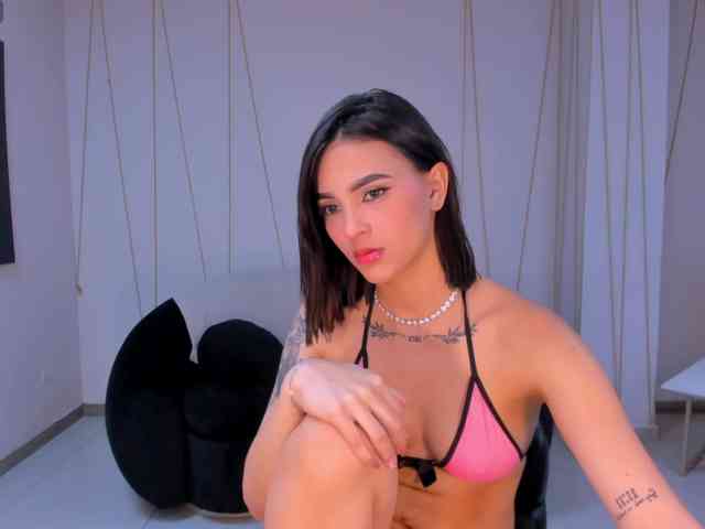 CarolineEvans webcam