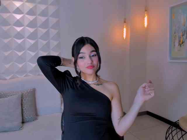 CarolineEvans webcam