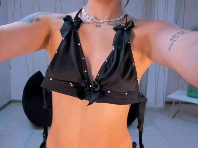 CarolineEvans webcam