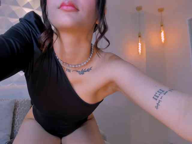 CarolineEvans webcam