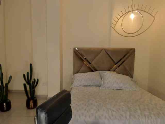 CarolineEvans webcam