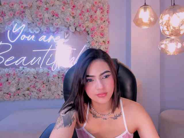 CarolineEvans webcam