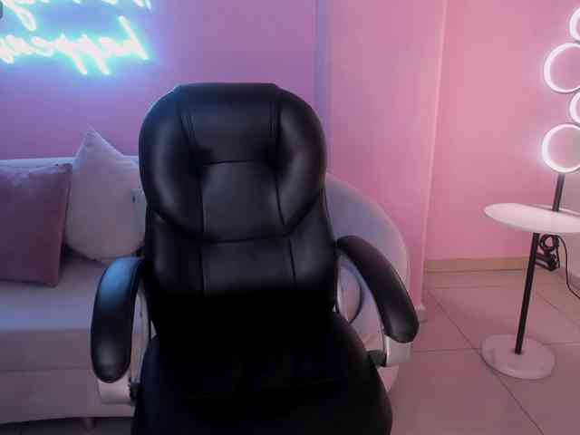 CarolineEvans webcam