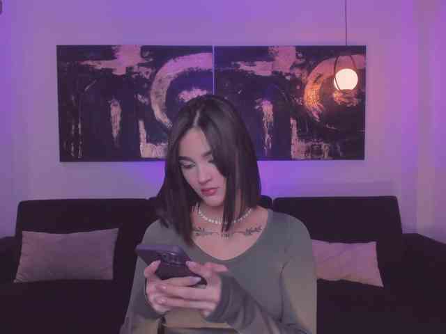 CarolineEvans webcam