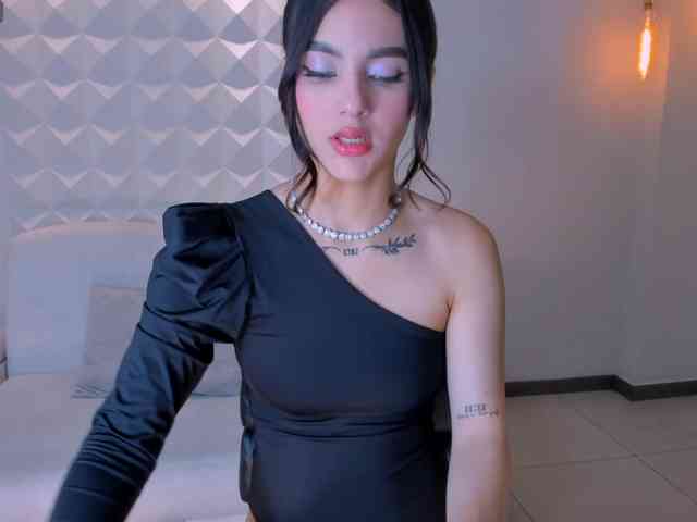 CarolineEvans webcam