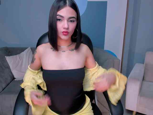 CarolineEvans webcam