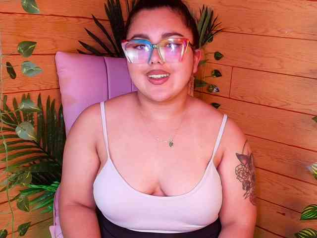 Mikaela-Joness webcam