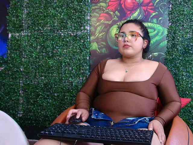 Mikaela-Joness webcam