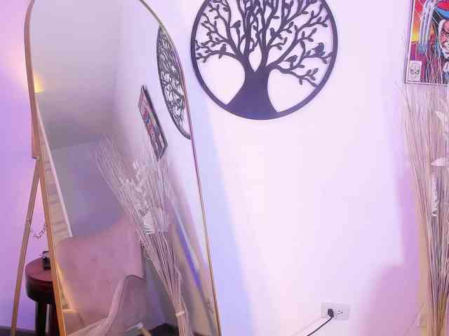 Mikaela-Joness webcam