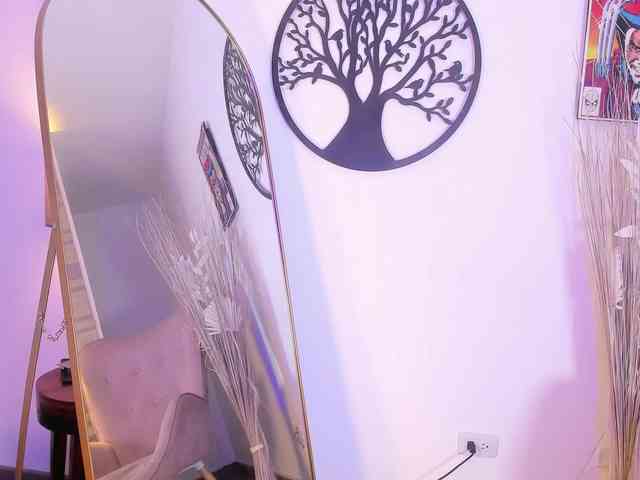 Mikaela-Joness webcam