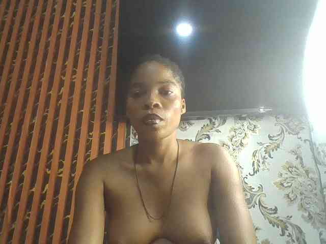 Nastiecumlover webcam