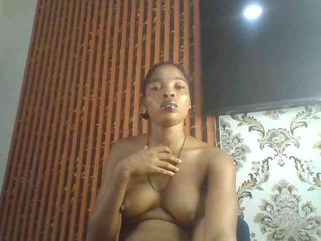 Nastiecumlover webcam