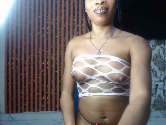 Nastiecumlover webcam