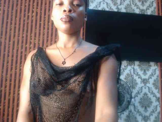 Nastiecumlover webcam