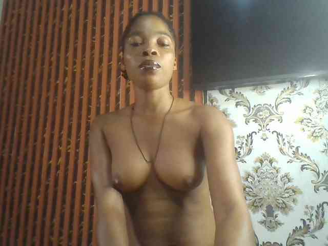 Nastiecumlover webcam