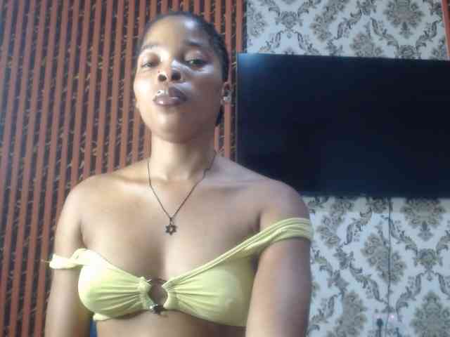 Nastiecumlover webcam