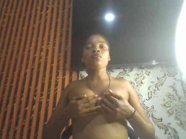 Nastiecumlover webcam