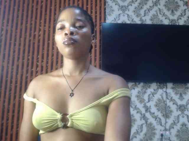 Nastiecumlover webcam