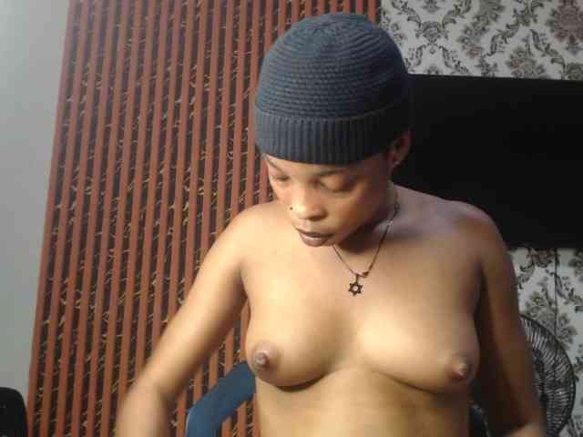 Nastiecumlover webcam