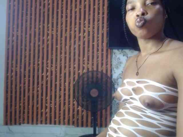 Nastiecumlover webcam