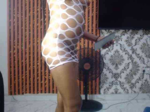 Nastiecumlover webcam