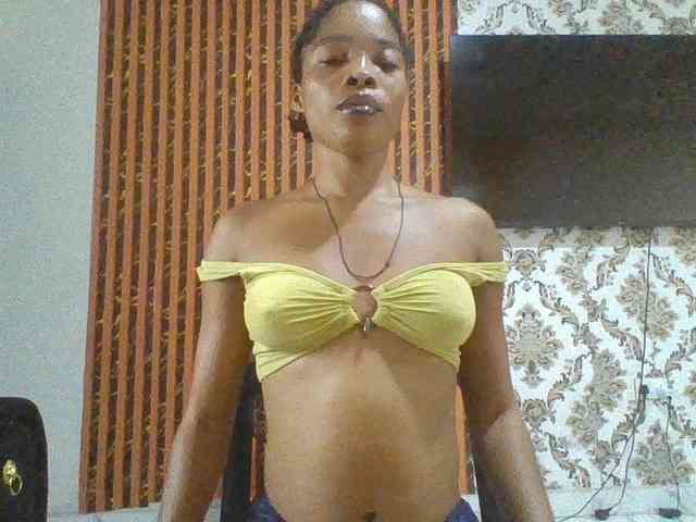 Nastiecumlover webcam