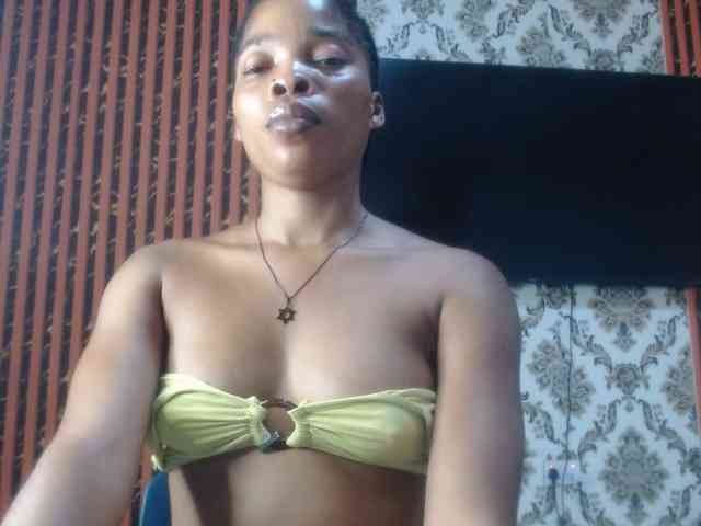 Nastiecumlover webcam