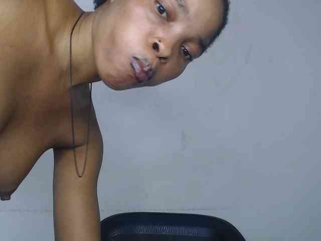 Nastiecumlover webcam