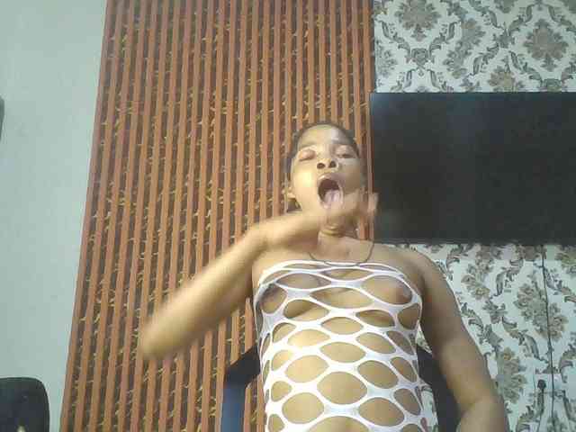 Nastiecumlover webcam