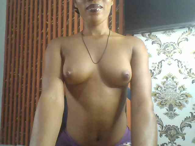 Nastiecumlover webcam