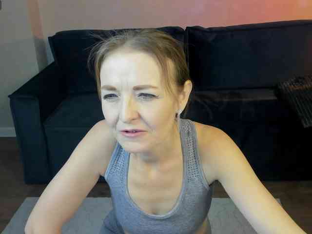 Angelina-Relax webcam